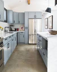 Breakfast nooks and central islands provide ample seating in these inviting family kitchens. Interior Design Trends 2018 What S New What S Next Leedy Interiors