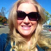 Beth Henn's Instagram, Twitter & Facebook