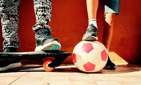 Cada adolescente ha de contar a los demás una historia en la que ha contado una serie de verdades sobre sucesos que le han ocurrido y una historia inventada. á Juegos Y Dinamicas Divertidas Padrenuestro Net