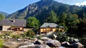 Casteel creek retreat is nestled in a secluded location between the town of. 5 Secluded Homes Of India That Makes Living In The Middle Of Nowhere Look Beautiful