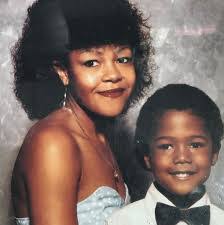 Robin Mcclendon's Instagram, Twitter & Facebook