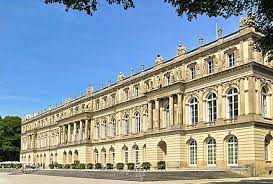 Initially intended to serve no functional purpose other than as a shrine to absolute monarchy, herrenchiemsee new palace was modelled on the palace of versailles. Herrenchiemsee Wikiwand