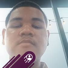 Sabrina Carpenter added a new photo.