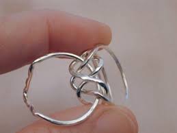 They also come with 3d designs that are attractive to the eyes with full of colors. 4piece Puzzle Ring Instructions