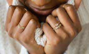 25 Minimalist Engagement Rings
