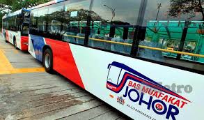Kini, causeway link dan kerajaan negeri johor merupakan operator bas utama di negeri ini. Mana Ada Bas Muafakat Johor Tersadai
