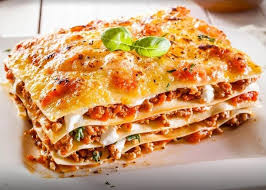 Un Sabroso Plato De La Cocina Italiana Para Saborear En Dias De Temperatura Baja Mira Como Preparar Lasagna Lasagna De Carne Receta De Lasagna Lasana De Carne