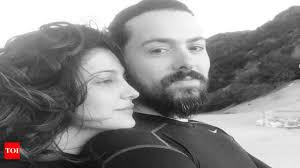 PIC: Shruti Haasan posts heartfelt birthday wishes for beau Michael Corsale 