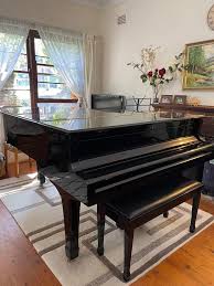 Hi, I'm looking for a small group (3-4) to play music from the 1920s-50s at  my grandmother's memorial