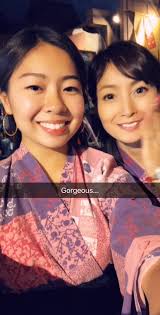 娘が言った。「ママと居たら、らなは甘えて自立できへん。」そして、アメリカ留学10ヶ月へ。やっと戻って一緒に住めると思ったらまた娘が言った。「ママとずっと居たら、感謝の気持ちが少なくなる。だから、今は離れ離れで住むねん。」,  どっちがママか、わからなくなってきた。笑, 「育児は、育自。」と、よく言ったもんだ。