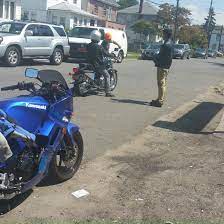 Shahed Ziaul Taking Their 2 Of 6 Motorcycle Lessons In Queens Newyork Balance And Looking A Head Is Key Learntoride Driving School Motorcycle Toride