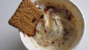 Glace Sans Sorbetiere Speculoos Et Caramel Au Beurre Sale 2 Ingredient Glace Sans Sorbetiere Dessert Glace Et Sorbet