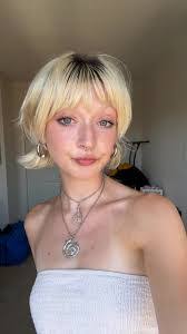 Lindsey Hershey's Instagram, Twitter & Facebook