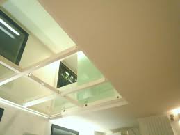 Le Sol En Verre Transparent Gagnez De La Luminosite Plancher En Verre Idees Escalier Mezzanine Design