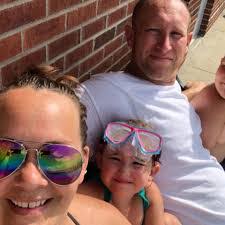 Kara Breen's Instagram, Twitter & Facebook