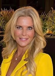 CELEBRATIONS: THE LAKE FOREST SHOP TURNS 100! -