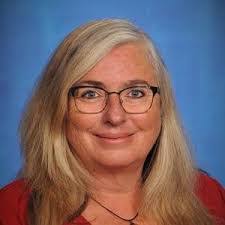 Lisa Burnell's Instagram, Twitter & Facebook