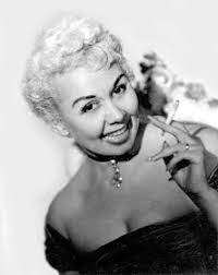 Astros em Revista: DERCY GONÇALVES