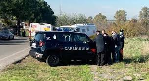 Dalle prime informazioni a disposizione, i mlaviventi hanno assaltato un piccolo furgone portavalori nell'area di. Zagarolo Assalto Al Portavalori Guardia Giurata Ferita Con Un Colpo Di Pistola