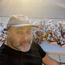 Write to the light." Write to delight. Write the weird frights. Stoker  Award winner @cynthiapelayoauthor (fellow @laneheymont author) does it all  and then some. Just a small sample of the fun and