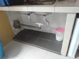 Kabinet dapur buatan sendiri lelaki ini share cara diy 02 10 2019aa mula mula saya buat kabinet dapur ni pada tahun 2011 jumlah keseluruhan adalah lebih kurang rm 7k sam home cabinet kemudian saya ubahsuai pada tahun 2013 sebab table top retak dengan kos rm 2k azmi kedel ada. Lelaki Ini Diy Pintu Kabinet Dapur Guna Wallpaper Je Berubah Macam Baru Beli