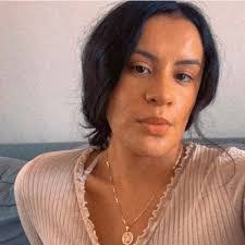 Della Walters's Instagram, Twitter & Facebook