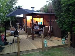 Turning Your Shed Into A Bar Is Pure Genius 28 Photos Suburban Men Pub Sheds Bar Shed Backyard Bar
