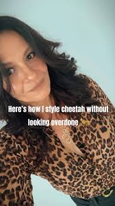 I always get excited transitioning my wardrobe into #autumn season 🍂🍁 I  love all the colors of #fall. Here I'm pairing a black wide leg pant with a  light tan tube top