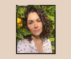 Star has appeared in several mainstream media venues, most notably appearing in ad campaigns for clothing lines by kanye west. Zoom Date Lela Loren On Mom Jeans And Makeup As Warpaint