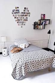 The white drawers on both sides of the bed complete the simple look of the room. Minimal Homemade Bedroom Easy Room Decor Simple Bedroom
