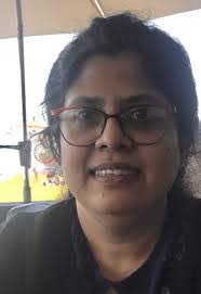 Julia Lockett's Instagram, Twitter & Facebook