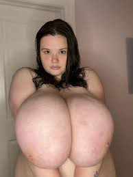 the bigger, the better : rMacromastiaIRL