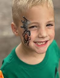 Sandra Baran's Instagram, Twitter & Facebook