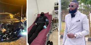 Fashion designer makun omoniyi popularly known as yomi casual was involved in a ghastly car accident last night on the island on his way home. Yckbh2rf14fjem