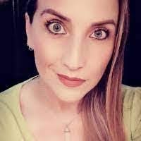 Maureen Meza's Instagram, Twitter & Facebook