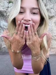 she’s the prettiest<33 // @CARLA #carlabrocker #carlabrockeredit  #carlabrockerfans #carla #brocker #fy #foryou #foryourpage #monaco #edit