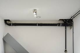 Stein Auf Stein Rohre Im Keller Verkleiden Der Neue Hwr In 2020 Rohre Verkleiden Rohre Im Keller