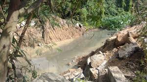 Operação conjunta derruba construção irregular da milícia em Rio das Pedras 