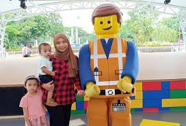 Bayi singa yang lemah itu hidup tanpa perlindungan induknya. Isteri Yang Manja Atau Garang Tersimpan Hikmah Yang Banyak Buat Suami Menarik Keluarga