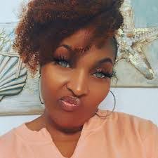 Bee Adkins's Instagram, Twitter & Facebook