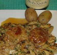 Sot L Y Laisse De Dinde Aux Champignons Sot L Y Laisse Recette Recettes De Cuisine Dinde Recette Volaille