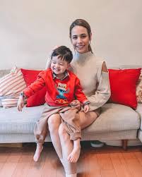 Happy Lunar Year! It's the year of 🐉 瓜哥跟媽媽祝大家龍年平安順心🧧  #初四繼續吃飽飽#happylunarnewyear #yearofdragon2024 #龍年🐲