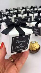 50 Elegant Wedding Bonbonniere With Bow And Tag Chic Etsy Personalized Wedding Box Candy Wedding Favors Wedding Favor Gift Boxes