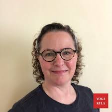 Gillian Hull's Instagram, Twitter & Facebook