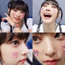 What is the plural of the word "cat"?