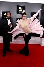 Cardi b looked like beautiful undersea creature at the 2019 grammys. Cardi B Offset At Grammy Awards 2019 Cardi B Grammys Grammy Awards Red Carpet Cardi B