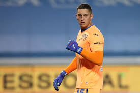 The additional reporting on gollini backs up a similar report from dimarzio last week, and again notes the italian goalkeeper as a possible replacement for team captain hugo lloris. Fnxb Wvf5adaum