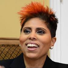 Ramona Woods (@TheRamonaWoods)