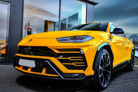It was unveiled on 4 december 2017 and was put on the market for the 2018 model year. Lamborghini Urus Kostenloses Foto Auf Pixabay
