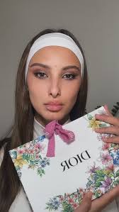 Një grim i realizuar nga Poema dhe produktet e saj të preferuara nga Dior ✨✨